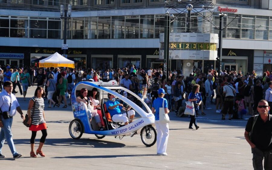 Berlin: Private Guided E-Rickshaw Tour - Key highlights