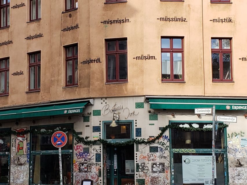 Berlin: Private tour through the district of Kreuzberg - Key things I’d bet on before you book