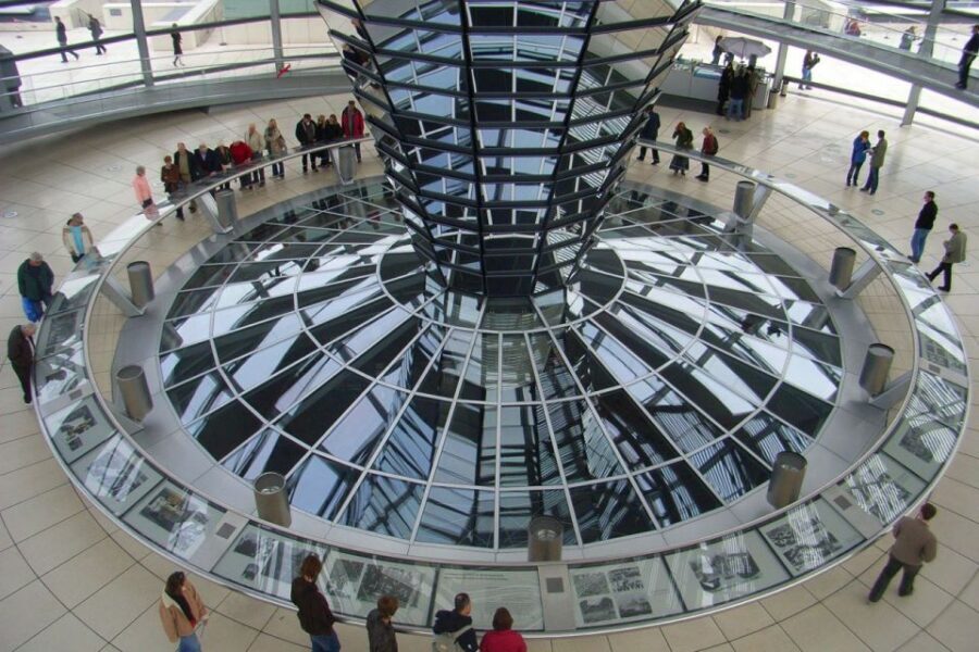 Berlin: Private Walking Tour with a Local Guide - Berlin Wall Stops: What You See Is the Lesson