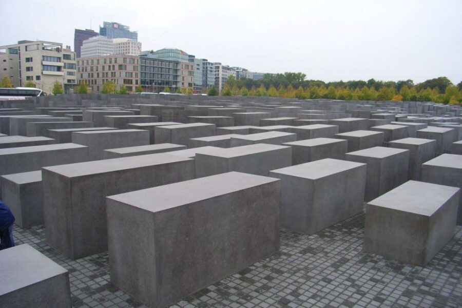 Berlin: Private Walking Tour with a Local Guide - What to Bring (and What to Skip)