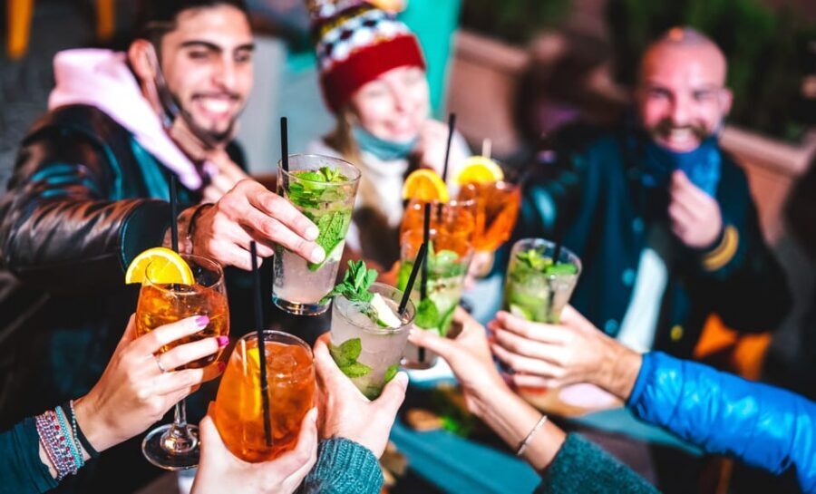 Berlin: Pub Crawl & Party with Free Shots & VIP Club Access - Meeting international people without forcing it