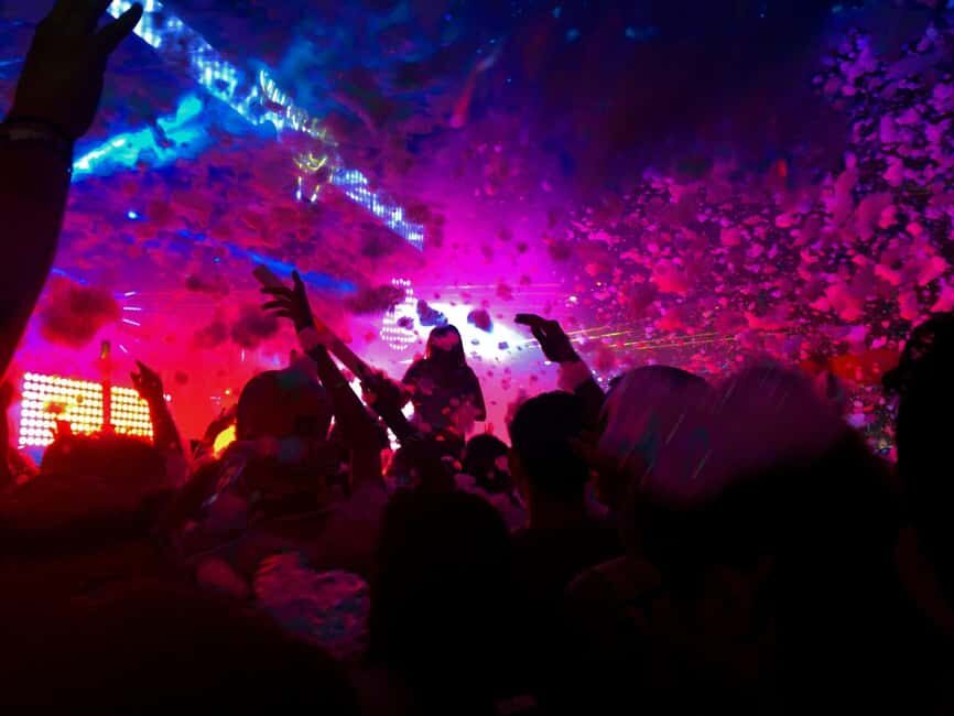 Berlin Pubcrawl: Party Games, Shots, & 2x VIP Club Access - Shots and Party Games: The Social Engine Behind the Night