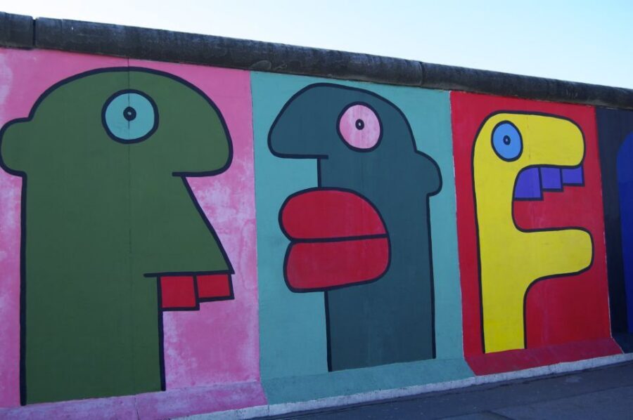 Berlin Reunited and Revived! 3-Hour Alternative Tour - Mitte After the Wall: Restored Buildings and the New Berlin Mood