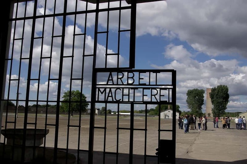 Berlin & Sachsenhausen: 5-Hour Tour "Third Reich" by VW-Bus - Private Group Comfort: Space, Pace, and Real-Time Questions