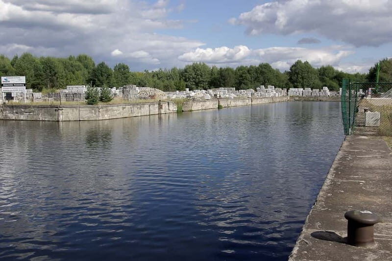 Berlin & Sachsenhausen: 5-Hour Tour "Third Reich" by VW-Bus - Price and Value: $448 Per Group Up to 2