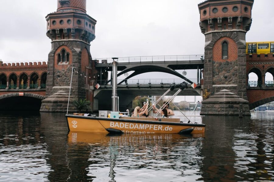Berlin: Self-drive hot tub boat experience - The Oberbaumbrücke loop: what you’ll see and why the timing works