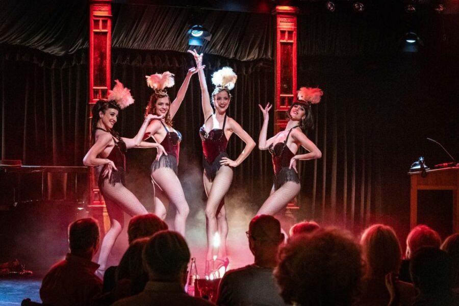 Berlin: Showgirls of Burlesque Show - Burlesque, cabaret, comedy, and acrobatics: the performance mix you’re paying for