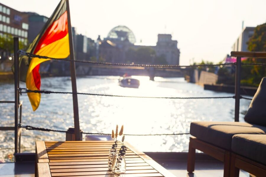 Berlin: Sightseeing Boat Tour on the Spree for Families - The John Franklin ship: where comfort matters most