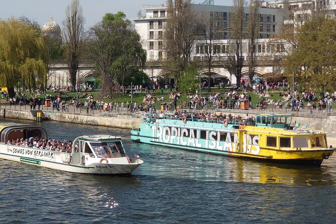 Berlin sightseeing boat tour on the Spree - Lustgarten and Berlin Cathedral: Neo-Baroque grandeur right at the waterfront