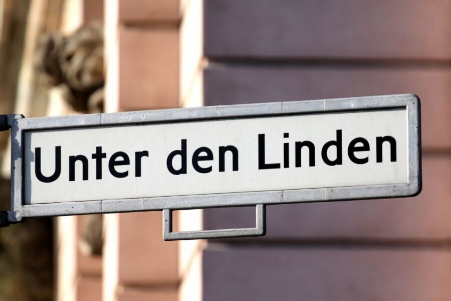 Berlin: Sightseeing Walking Tour of the Top 20 Attractions - Why This 3-Hour Top 20 Walk Feels Like More Than a Highlights Tour