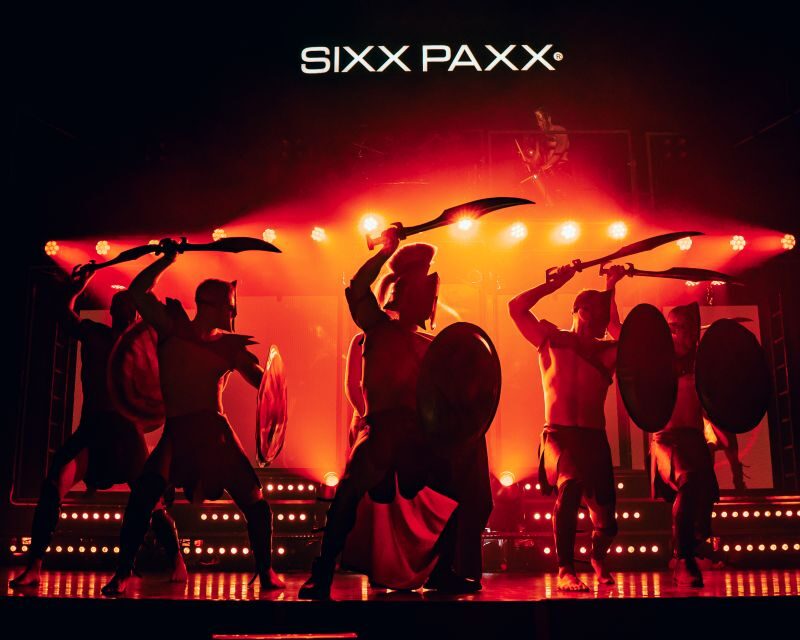 Berlin: SIXX PAXX Men´s Performing Arts Show - Your 2-hour Berlin night: what the show feels like