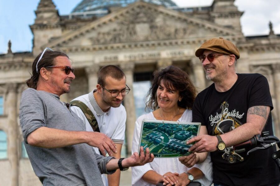 Berlin: Small Group Bike Tour Through City Center - Price and value: Is $39 worth 3.5 hours by bike?