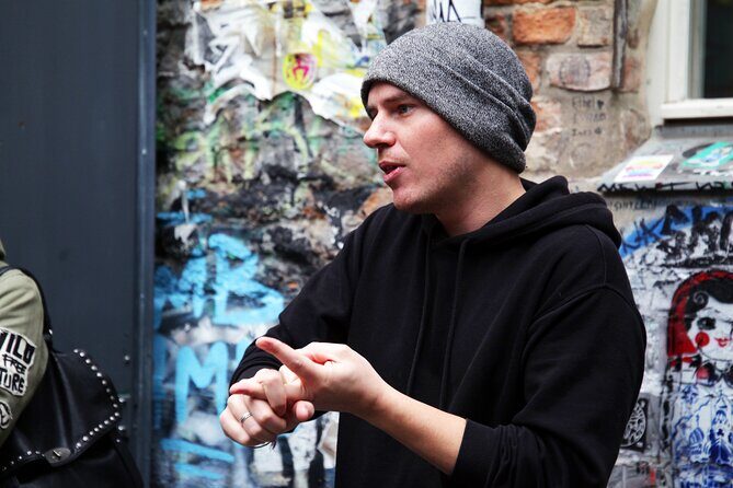 Berlin Street Art & Graffiti Walking Tour - Key things you’ll notice on this walk