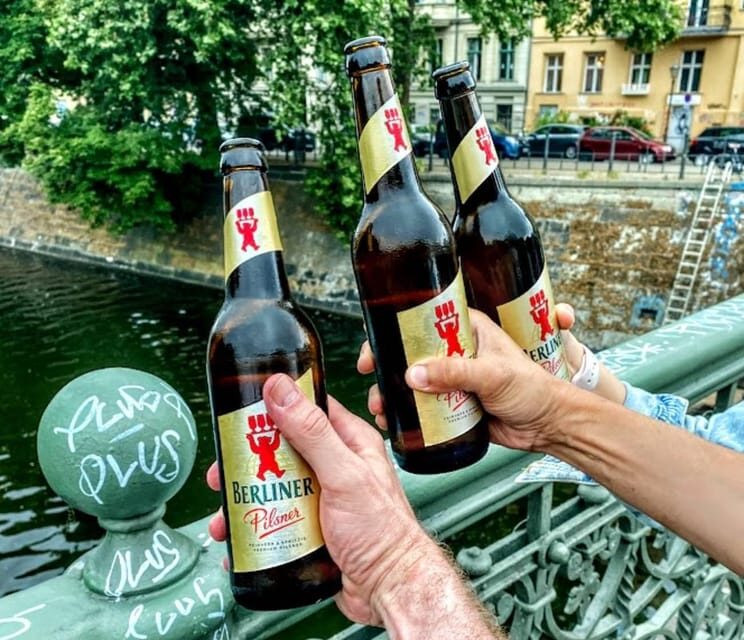 Berlin: Street Food Tour with 10 Tastings - Why Kreuzberg street food works so well on a guided walk