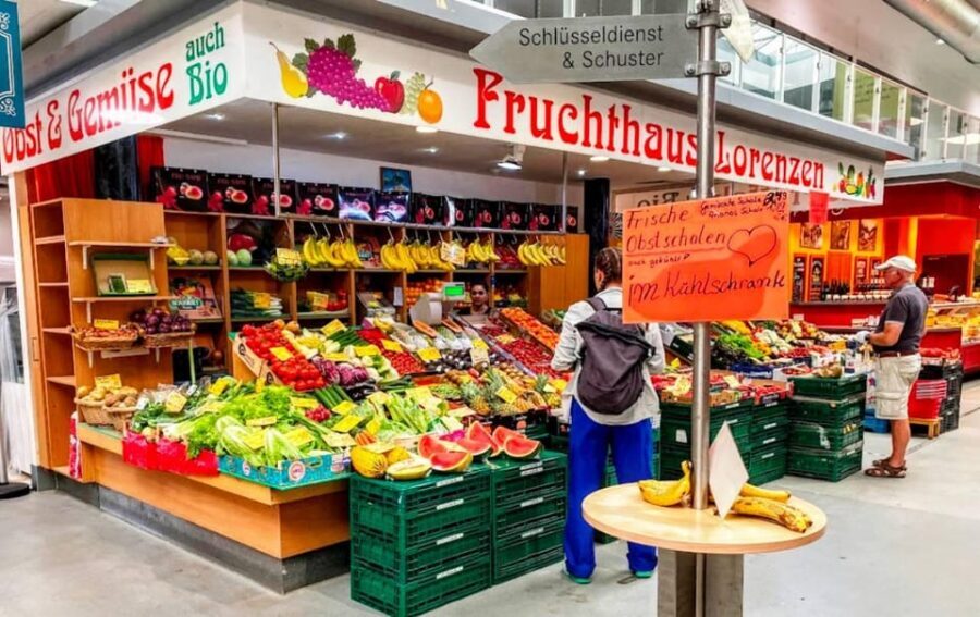 Berlin: Street Food Tour with 10 Tastings - Start at Marheineke Market: Boulette, Leberkäse, and potato salad