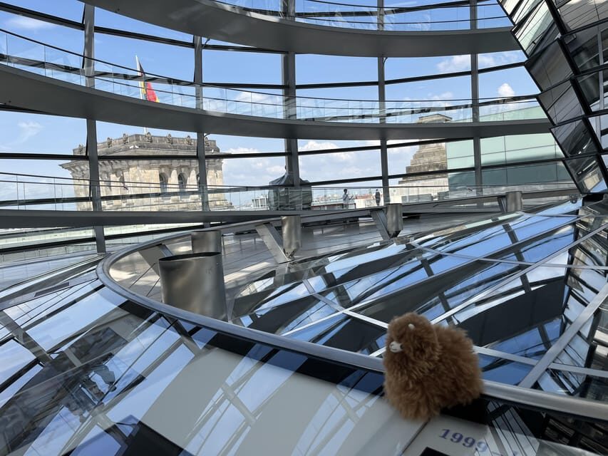 Berlin: Third Reich and World War II Private Guided Tour - Holocaust Memorial and Topography of Terror: learning to read a place built for memory