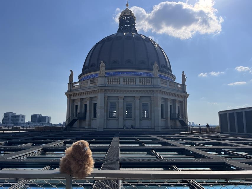 Berlin: Third Reich and World War II Private Guided Tour - Brandenburg Gate start: set your bearings before the darker stops