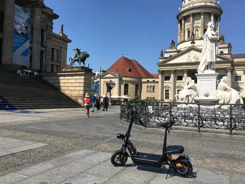 Berlin: Thrilling E-Scooter Adventure Tour - The guide’s role: stories, flexibility, and what to ask for