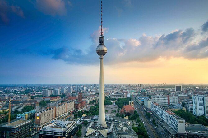 Berlin Walking Tour with Audioguide on Your Smartphone - How the smartphone audioguide actually works