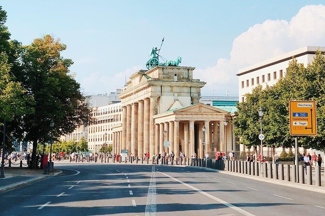 Berlin Wall: Greatest Escapes Self-Guided Walking Adventure - Where It Ends: Pariser Platz and a Clean Stop Point