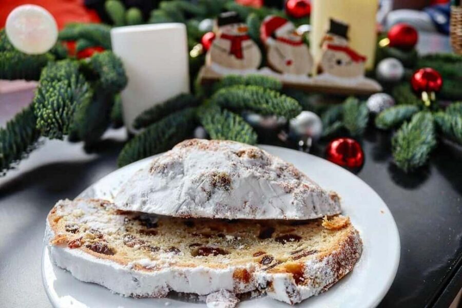 Berlin: Winter Spree Cruise with Mulled Wine and Christmas Stollen - Warmth and Seating: Heated Boat, Blankets, and Where You Sit Matters