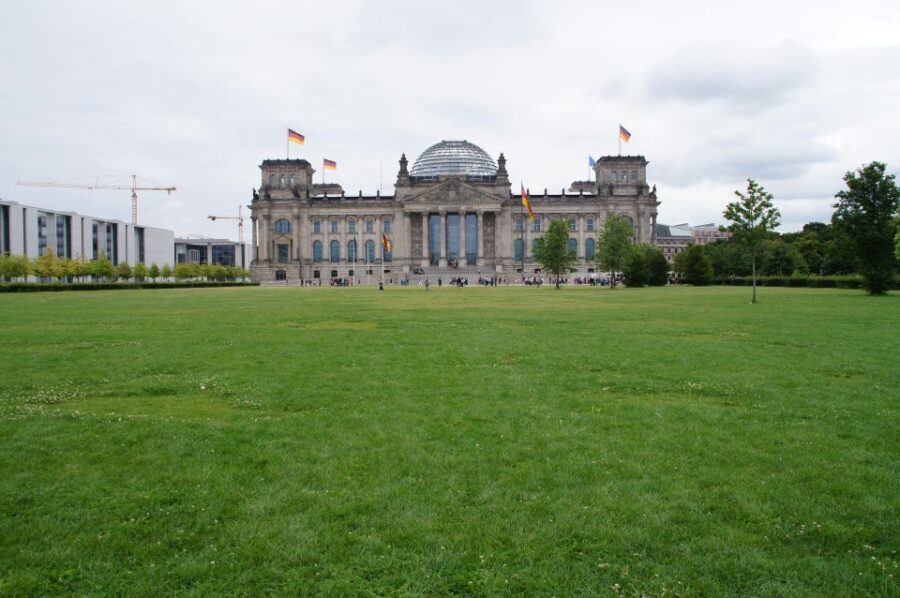 Berlín y el Nacionalsocialismo. Group Tour in Spanish - Guía en español y ritmo del grupo: lo que realmente cambia la experiencia