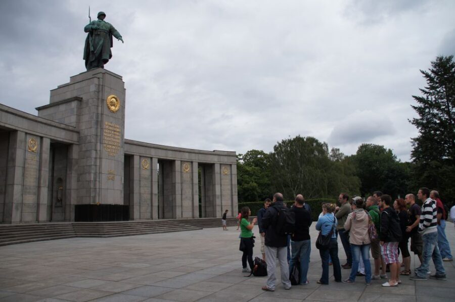 Berlín y el Nacionalsocialismo. Group Tour in Spanish - El tramo final: donde estuvo la Cancillería del Führer y los últimos días en el búnker