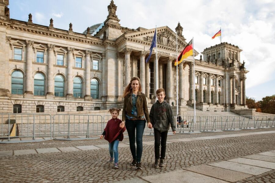 Berlin: Your Personal Vacation Photographer - Picking locations that match your group and your photos
