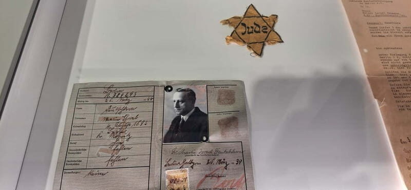 Berlin‘s Jewish Heritage Private Tour With Jacob - Grosse Hamburger Strasse Cemetery and the New Synagogue: from memory to continuity