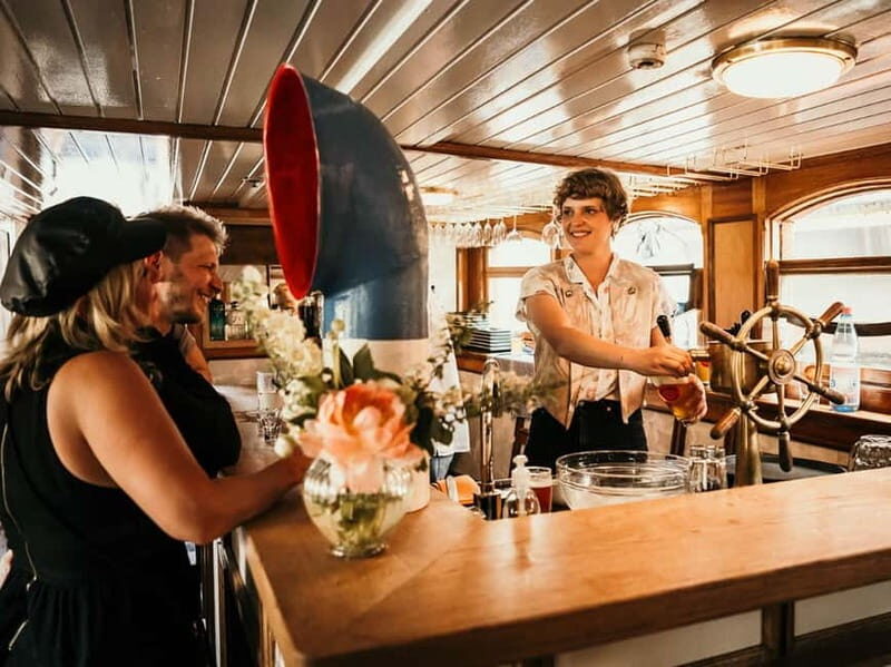 Berlin's Wild East: Nightlife & Counterculture Boat Tour - Audio commentary is the main attraction (and it’s pre-recorded)