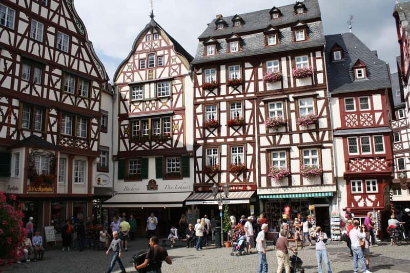 Bernkastel: Boat and covered wagon ride from/to Bernkastel-Kues - Boat to the Moselle village: the quick 20-minute reset