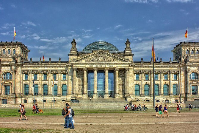 Best of Berlin with a licensed Guide - Reichstag to Brandenburg Gate: Berlin’s Power in One Line