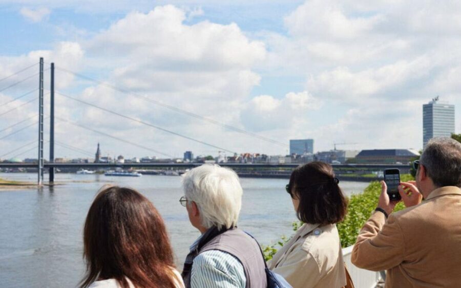Best of Düsseldorf – The Highlight-Tour - Königsallee: Düsseldorf’s Urban Boulevard on Foot
