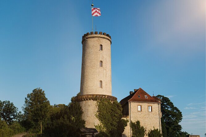 Bielefeld Scavenger Hunt and Private Sights Self-Guided Tour - Starting at Jahnplatz: Getting Your Bearings Fast