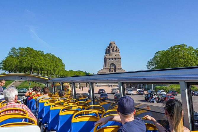 Big city tour Leipzig Hop on hop off - Fernbusterminal Leipzig to Dittrichring: kicking off with a central orientation