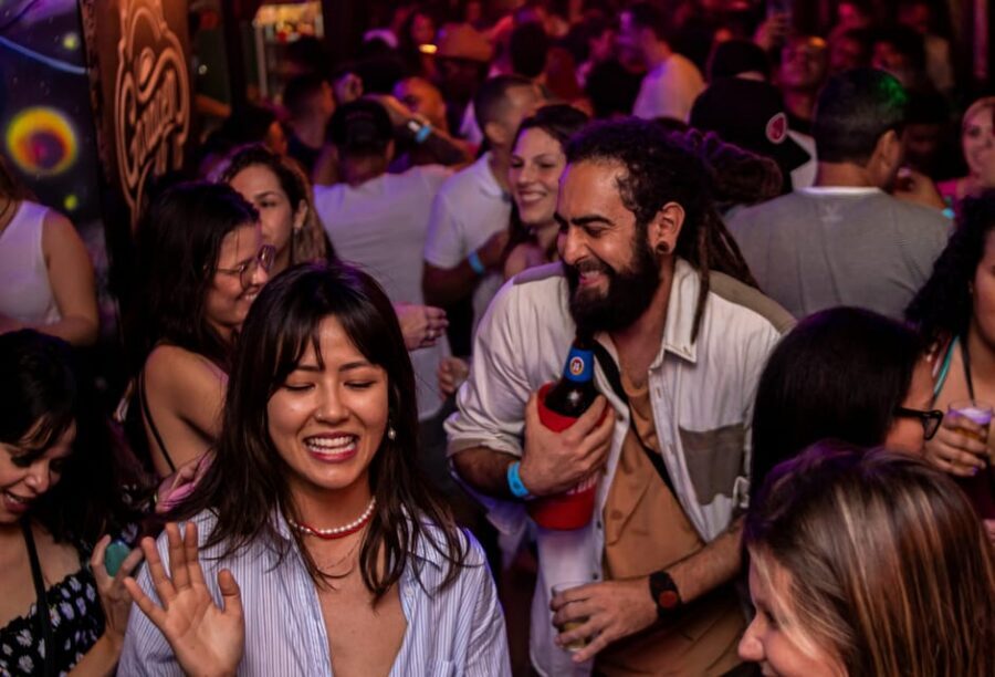 Big Hamburg Pubcrawl - Shots, Games & VIP Bundle - Where You End Up: The Große Freiheit Finish