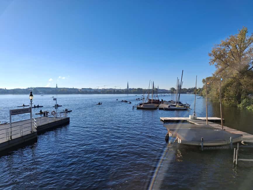 Bike tour around the Alster - Celebs, water, and nature - Price and value: $40 for a guide, a bike, and a CityMap