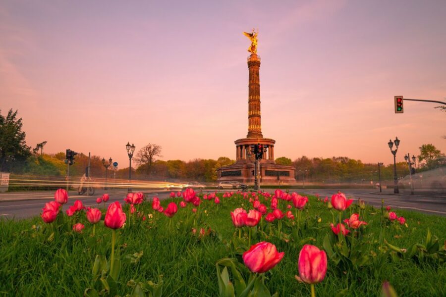Bike Tour of Berlin Top Attractions with Private Guide - Key highlights to look for