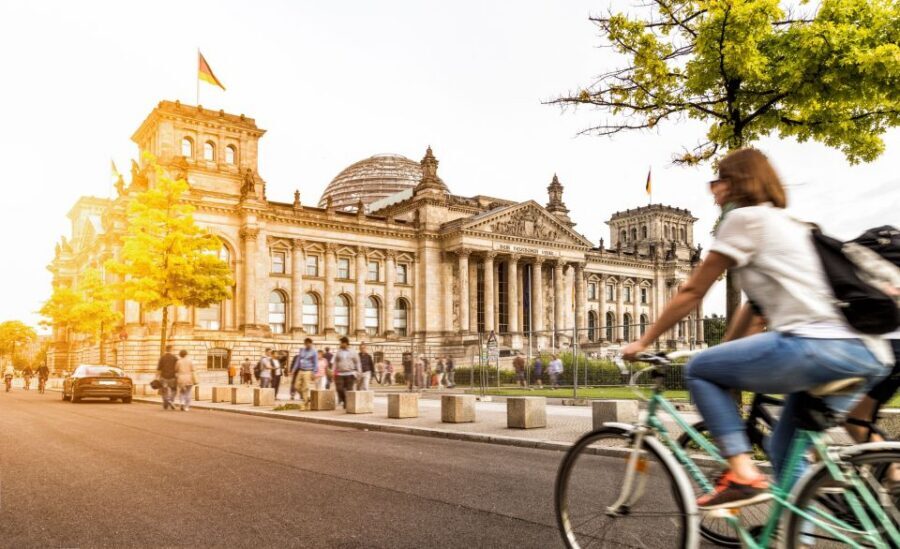 Bike Tour of Berlin Top Attractions with Private Guide - Upgrading to 4 hours: House of World Cultures, Victory Column, and Potsdamer Platz
