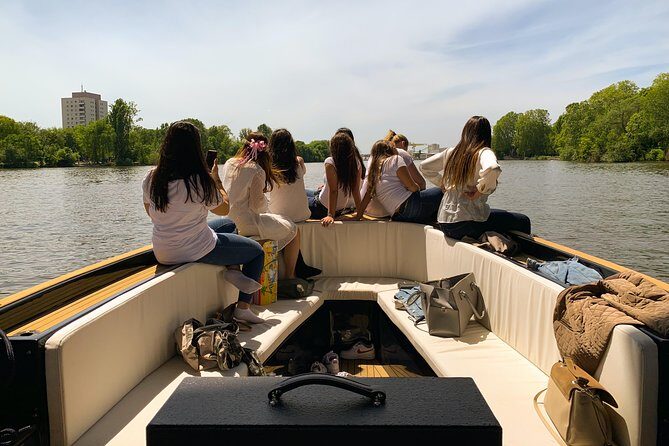 Boat Tour in Frankfurt for up to 12 Guests - Bridge views that actually change your photos