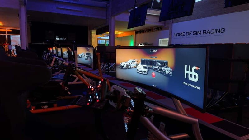Böblingen: Unique Racing Simulation Experience - Racing alone, against friends, or online: competition modes that change the vibe