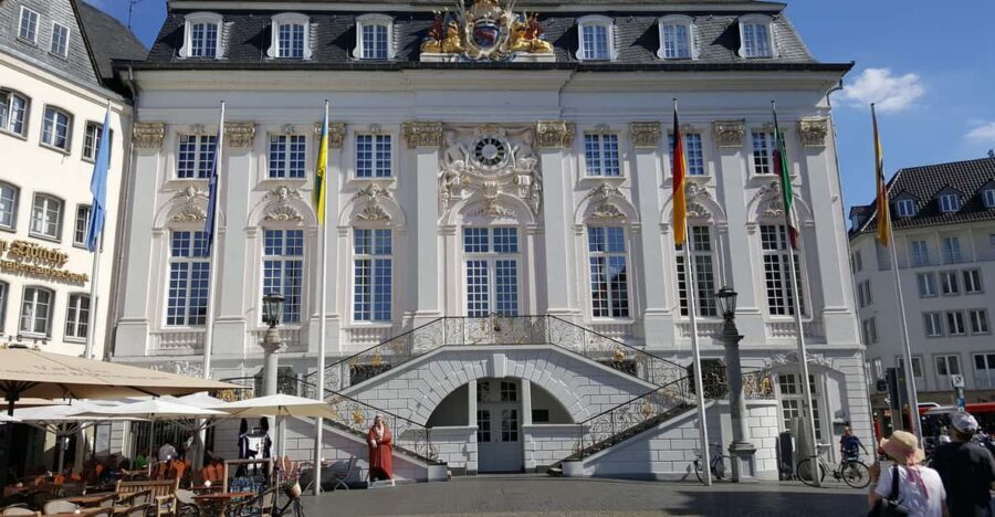 Bonn: Private City Highlights Walking Tour - Kurfürstliches Schloss and Electoral Palace photo views