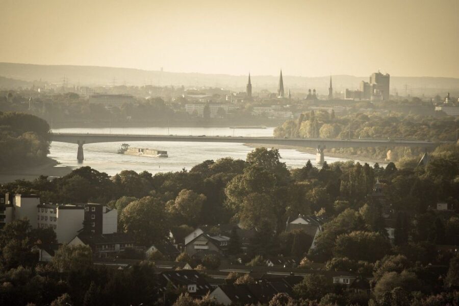 Bonn: Private Guided Walking Tour - Meeting in the right spot and how the 90 minutes flow