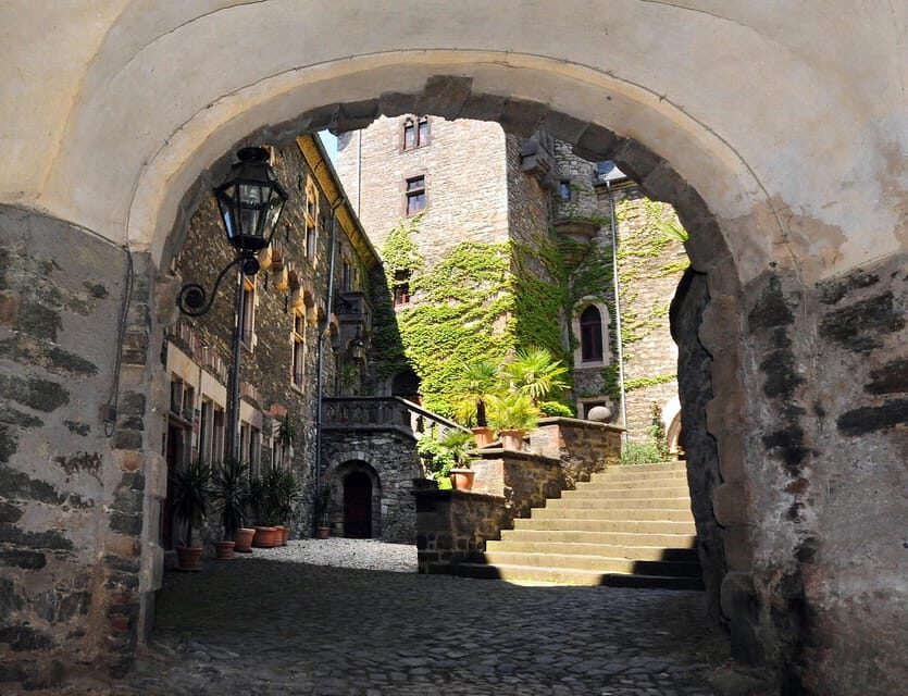 Braunfels: Guided Tour of the Fairytale Castle Braunfels - Entering Schloss Braunfels: Where the tour starts and how to prepare