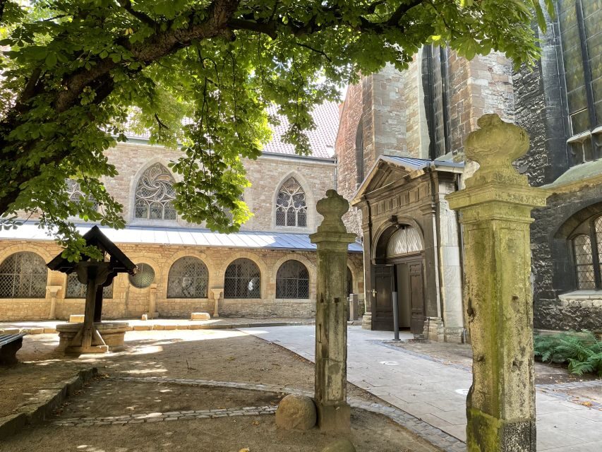 Braunschweig: Private Tour through the history of crime - The Middle Ages Stories: Witch Trials, Murders, and Victims
