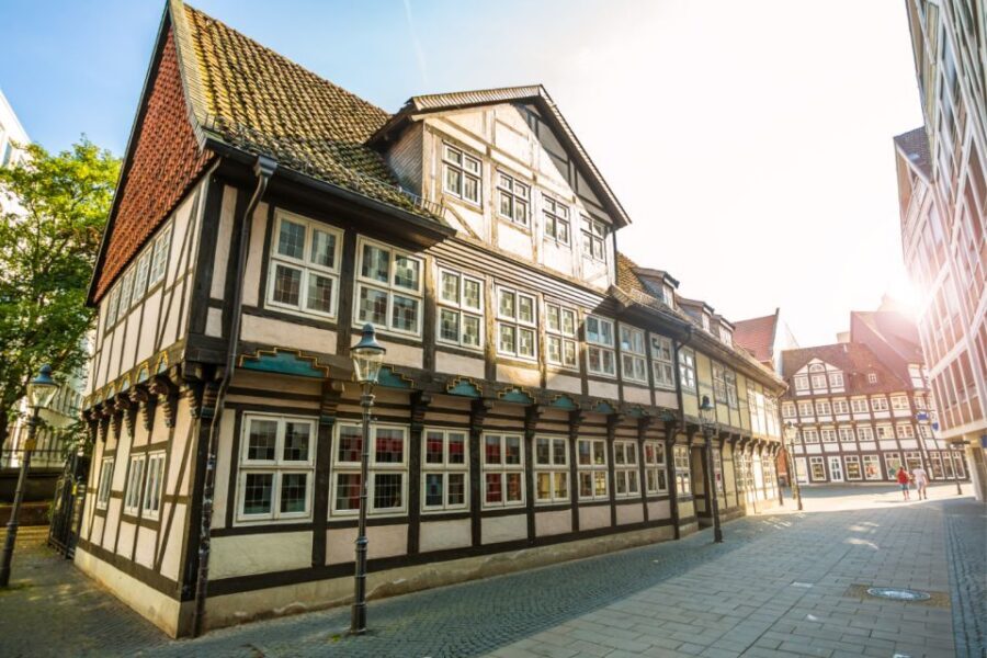 Braunschweig: Scavenger Hunt Self-Guided Walking Tour - Alte Waage: a landmark you’ll understand because you earned it