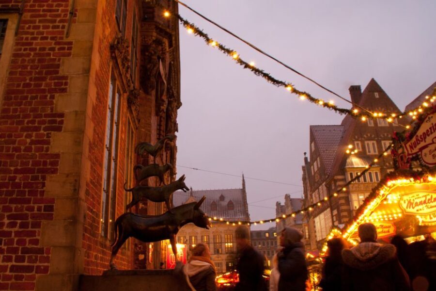 Bremen: Advent magic and sparkling lights (Tour in German) - Starting at Bremen-Information on Böttcherstraße 4