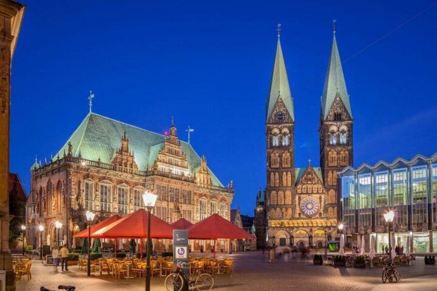 Bremen : Must-See Walking tour With A Guide ( Private tour ) - Bremen Town Hall: UNESCO on the inside, not just from the square