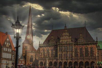 Bremen: Private Walking Tour with a Professional Guide - Start at the Town Hall and Roland: UNESCO in Plain Sight