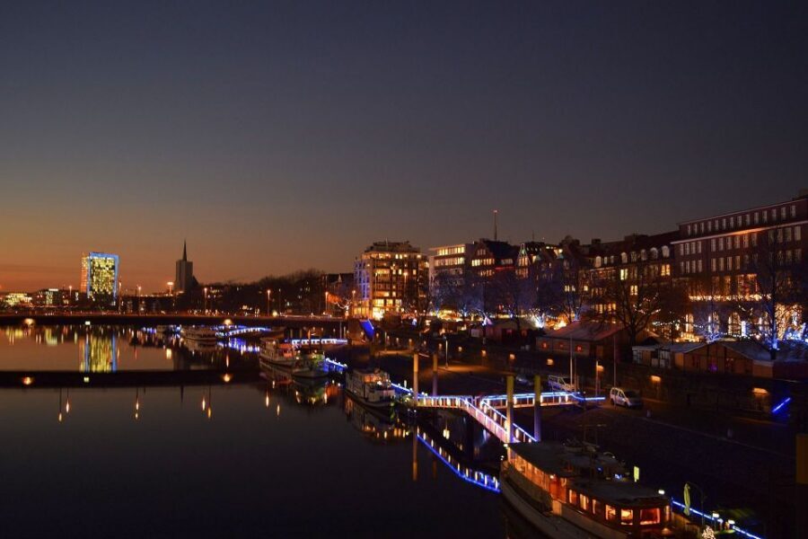 Bremen: Private Walking Tour with a Professional Guide - What You’ll Walk Past (So You Can Plan Your Photo Stops)